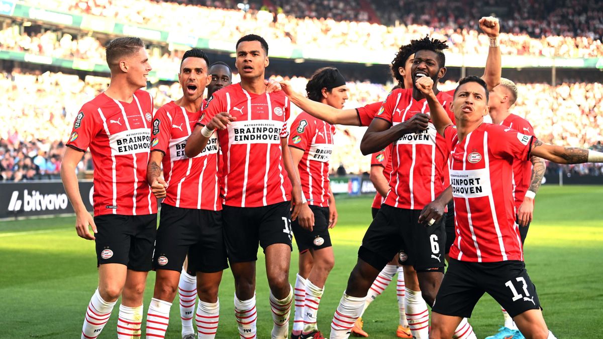 PAP/EPA / OLAF KRAAK / Na zdjęciu: gracze PSV Eindhoven