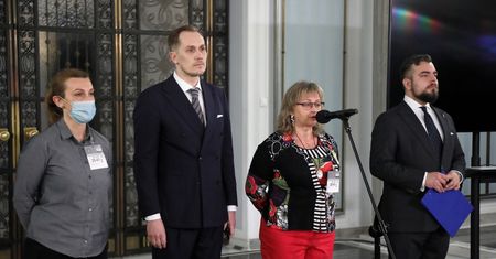 Apel restauratorek. "Dajcie nam żyć i pracować"