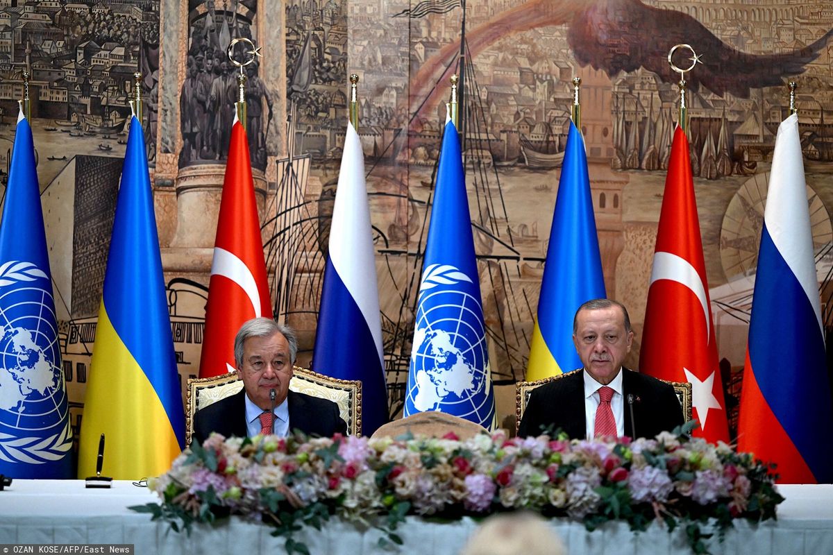 Porozumienie w sprawie eksportu zboża z Ukrainy. Nz. sekretarz generalny ONZ Antonio Guterres oraz prezydent Turcji Recep Tayyip Erdogan