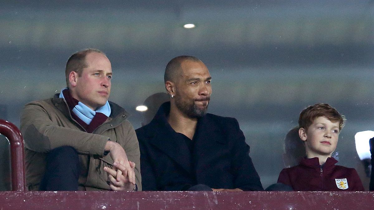 Getty Images / Na zdjęciu: od lewej książę William i John Carew