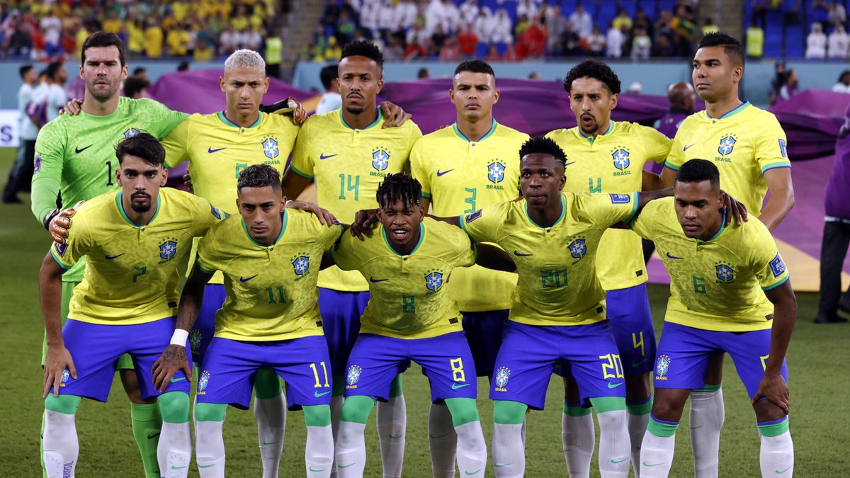 PAP/EPA / Rungroj Yongrit / Na zdjęciu: piłkarze reprezentacji Brazylii