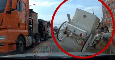 Fiakier w Krakowie stracił kontrolę nad dorożką. Konie wyrwały naprzód