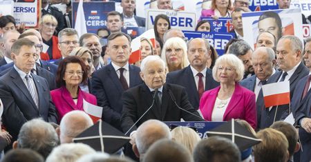 Ziobro wróci wtedy, gdy PiS wróci do władzy. Kaczyński dał sygnał
