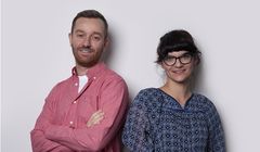 Agata Żyźniewska i Wojciech Portnicki w zespole kreacji Plej