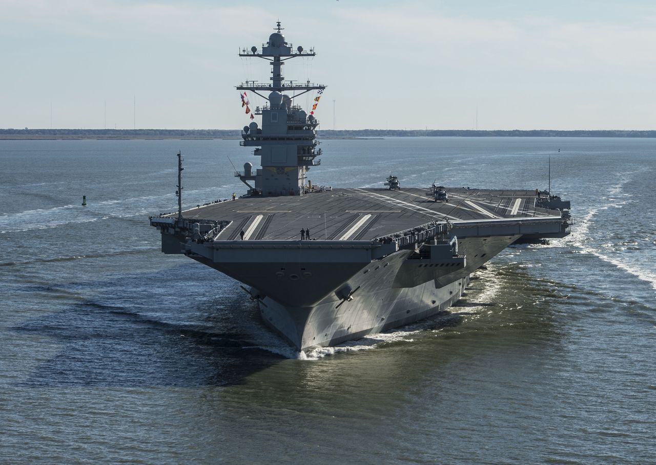 Chiny zbudowały makiety amerykańskich okrętów wojennych. Będą na nich ćwiczyć - Lotniskowiec USS Gerald R. Ford 