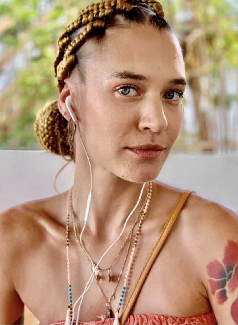 Prowadząca: Aleksandra Sworowska