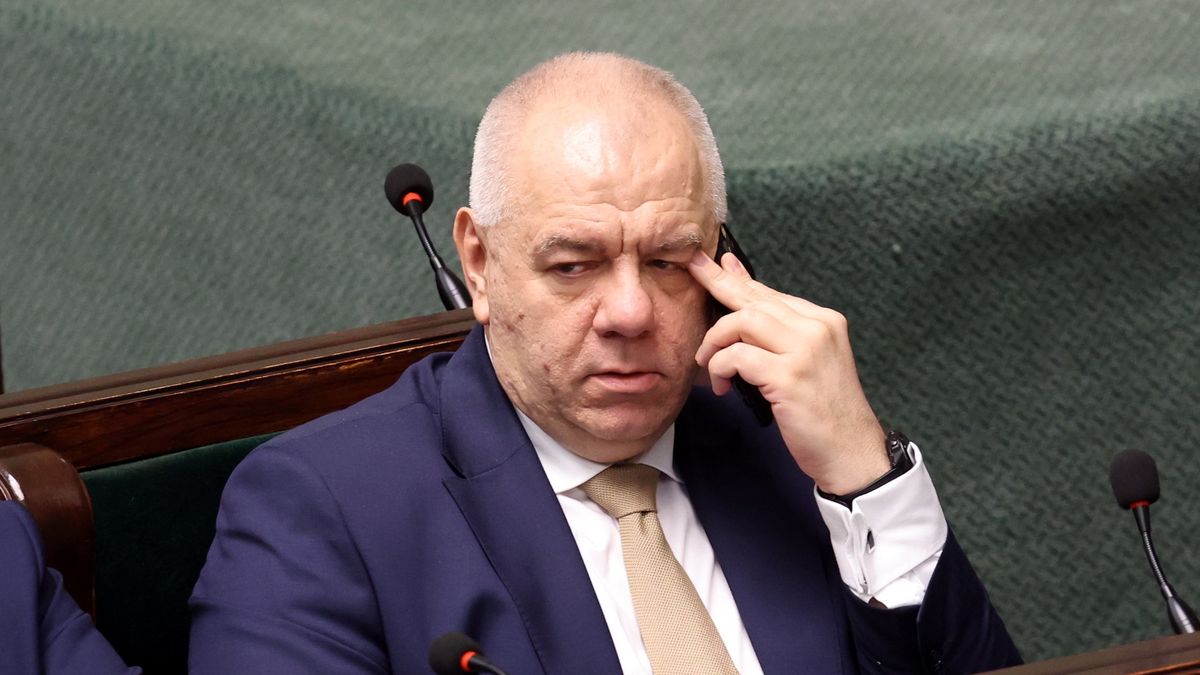 Problemy Jacka Sasina. Dotyczą sytuacji w PKP Cargo