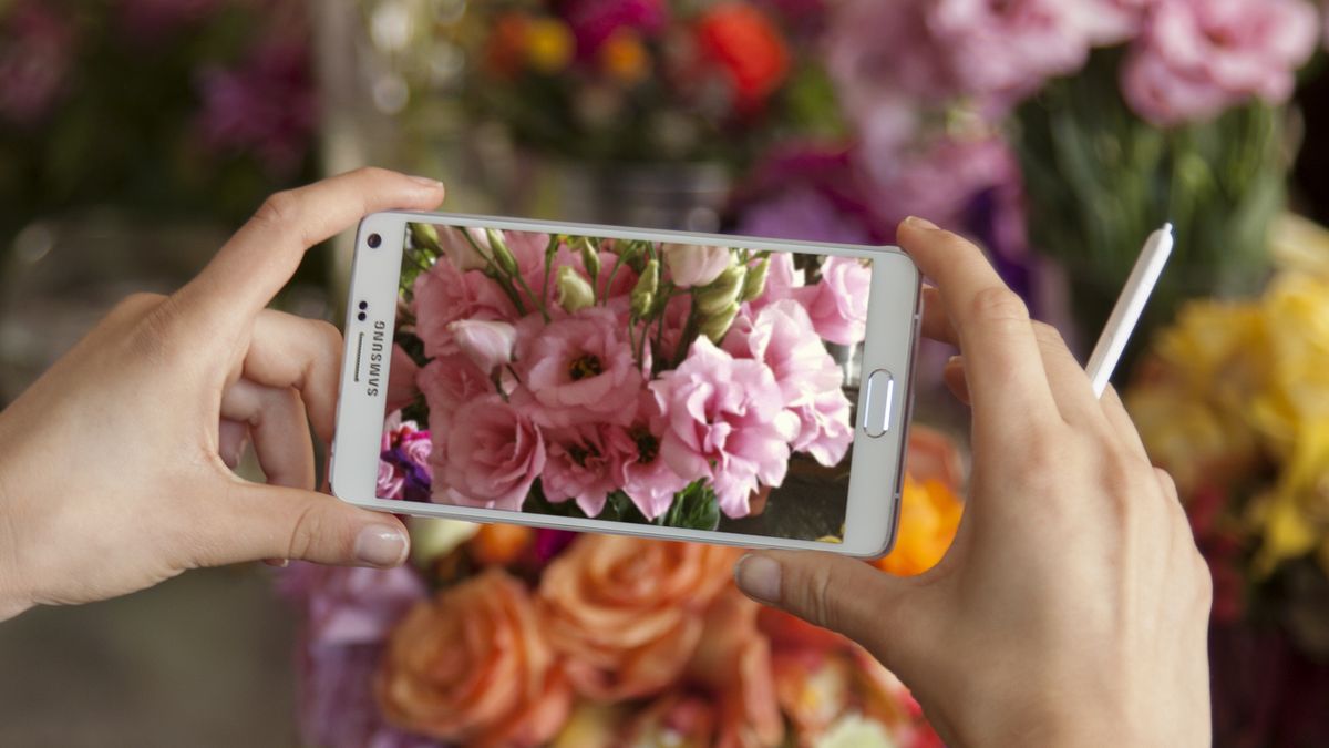 Mit obalony. Super AMOLED z Note'a 4 ma najlepsze odwzorowanie kolorów 1