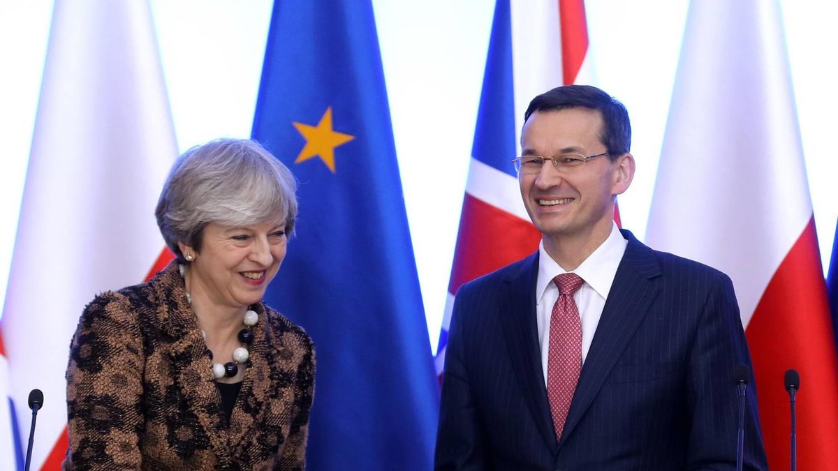 Warszawa, 21.12.2017. Theresa May i Mateusz Morawiecki podczas konferencji prasowej w KPRM.