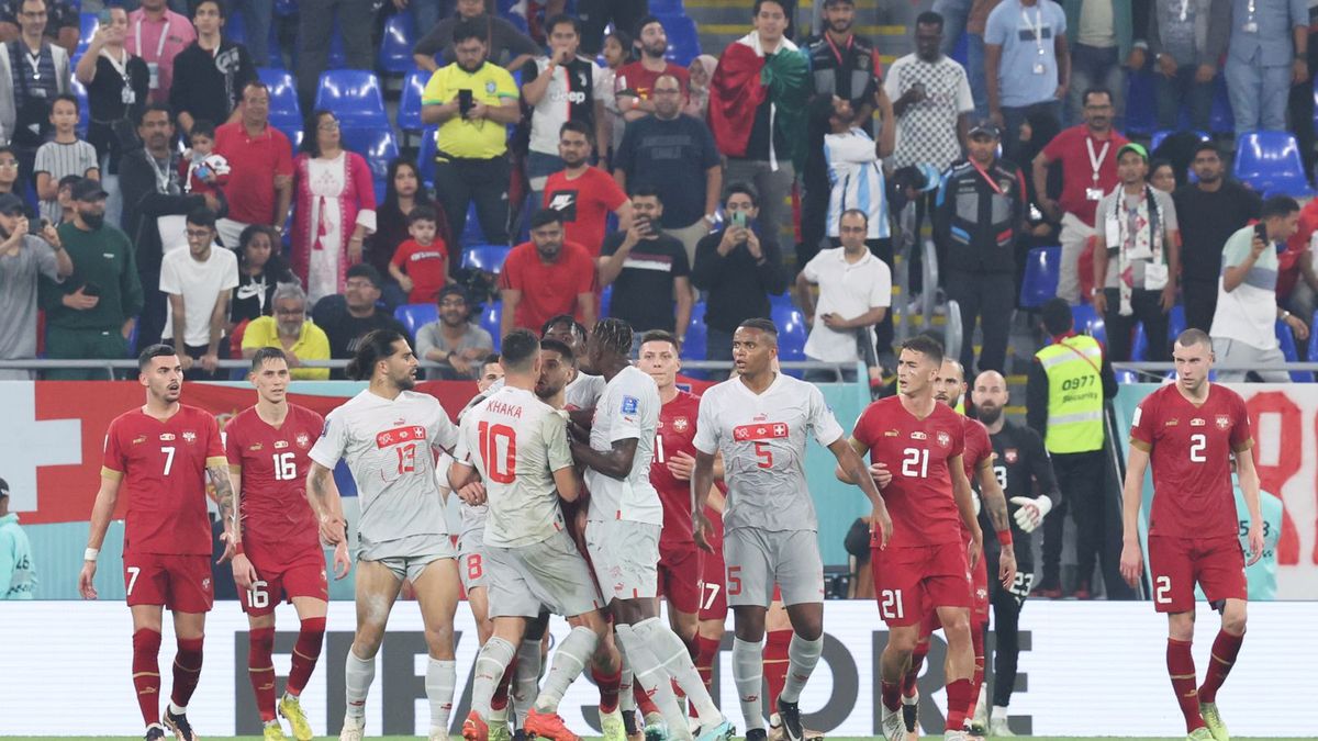 Zdjęcie okładkowe artykułu: Getty Images / Na zdjęciu: przepychanki podczas meczu Serbia - Szwajcaria