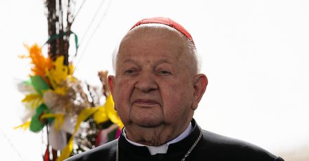 Polacy wybiorą nowego papieża. Zabraknie kardynała Dziwisza