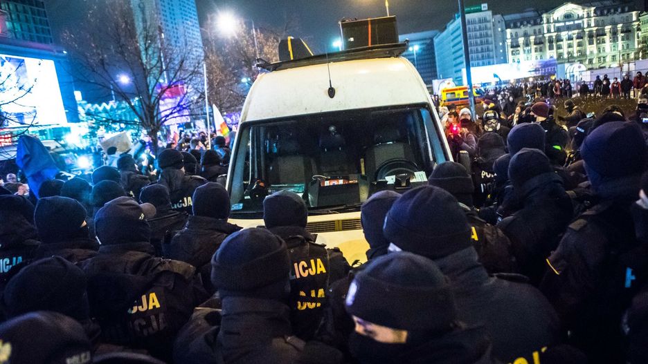 Strajk Kobiet 29 stycznia w Warszawie. Wojciech B. prowadził wtedy busa, którym miał  najechać na policjantów