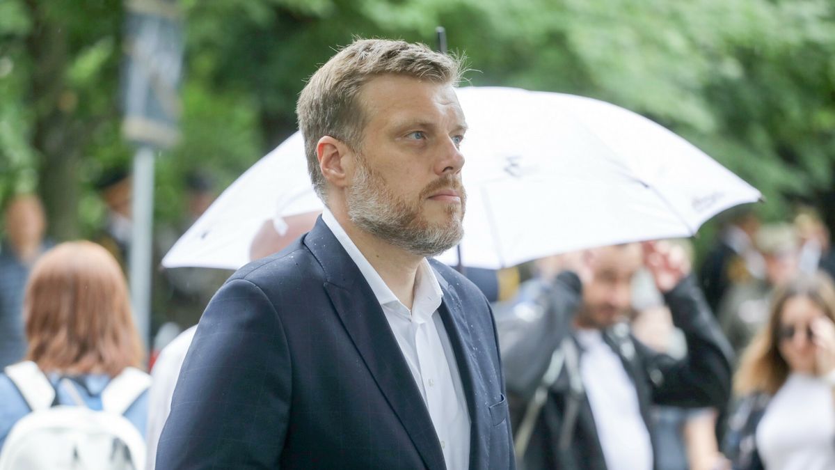 Adrian Zandberg chce krótszego tygodnia pracy dla Polaków 