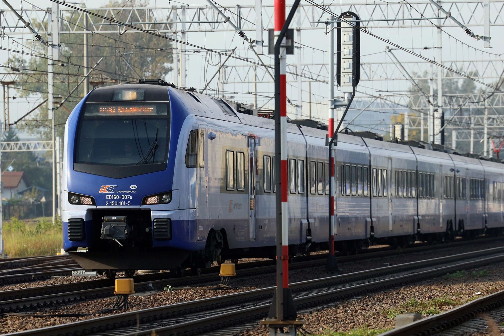 10.10.2023 LUBLIN PKP INTERCITY POCIAG KOLEJ TORY INWESTYCJA TABOR SZYNY ZWROTNICA MOSKAL FOT. LUKASZ KACZANOWSKI / POLSKA PRESS