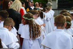 Komunie. Ksiądz z nietypową prośbą do dzieci. Chodzi o pieniądze