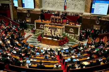 "Le Monde": francuskie partie podzielone ws. zagrożenia z Rosji