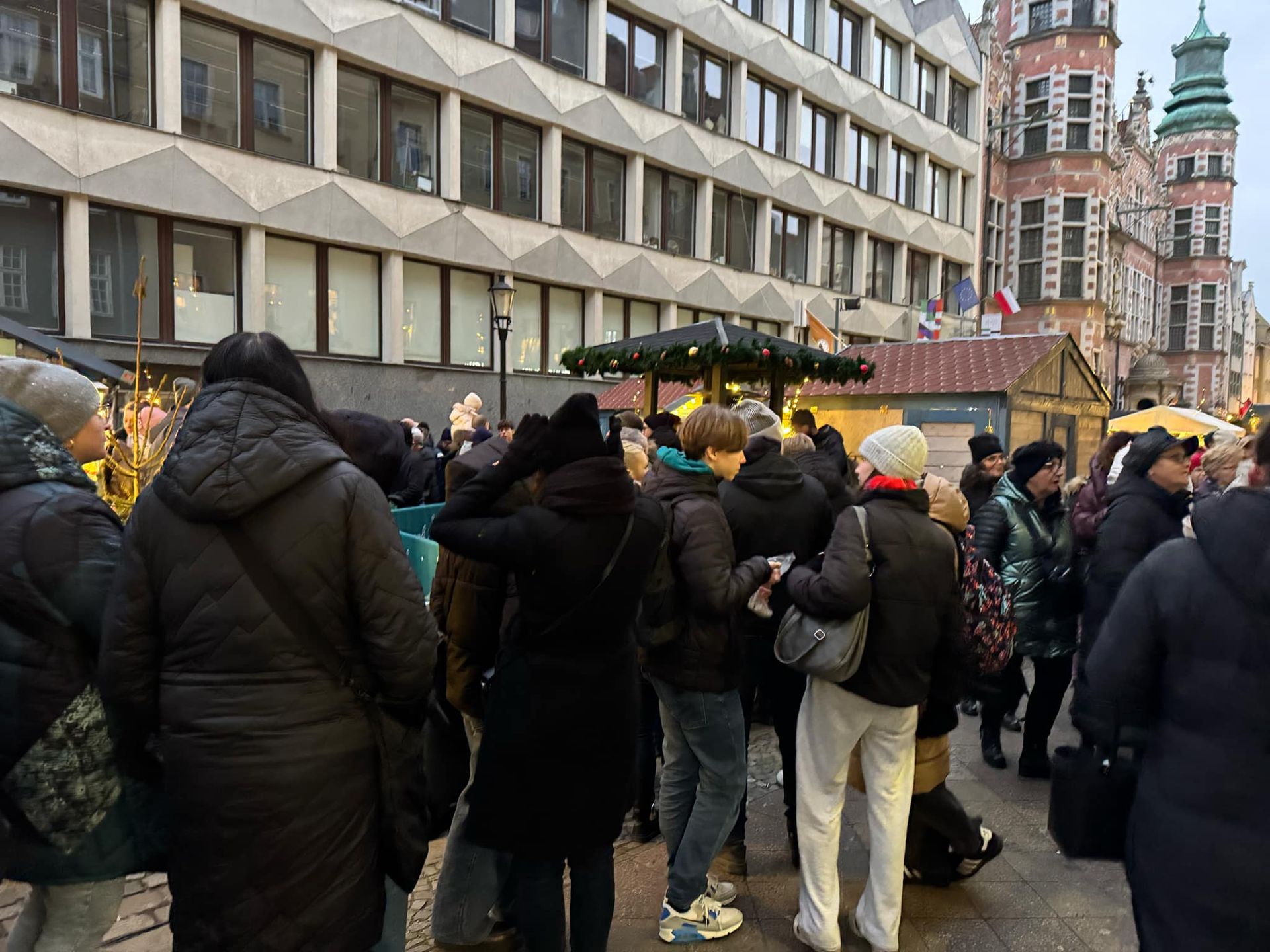 Kolejka po langosza na jarmarku w Gdańsku