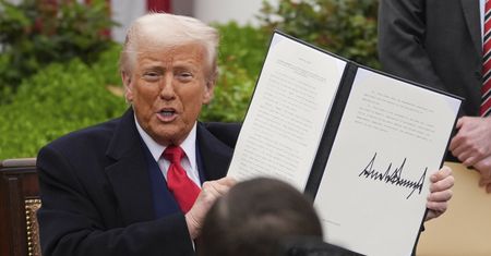 "Bezmyślny narcyz". Marek Belka o polityce celnej Trumpa