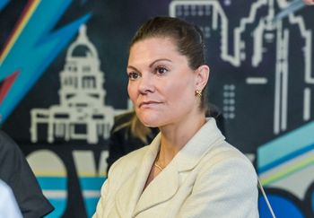 Cierpi na "ślepotę twarzy". Chorobę księżniczki ma również Brad Pitt