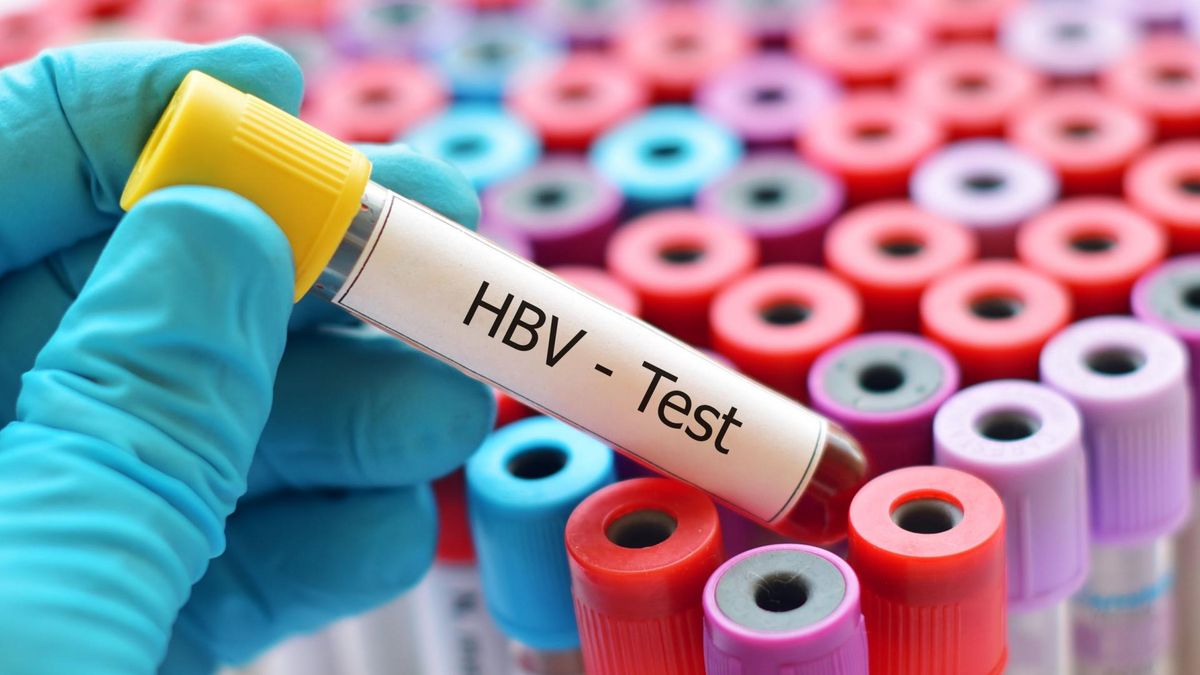 Wirusem HBV można zarazić się nawet u fryzjera