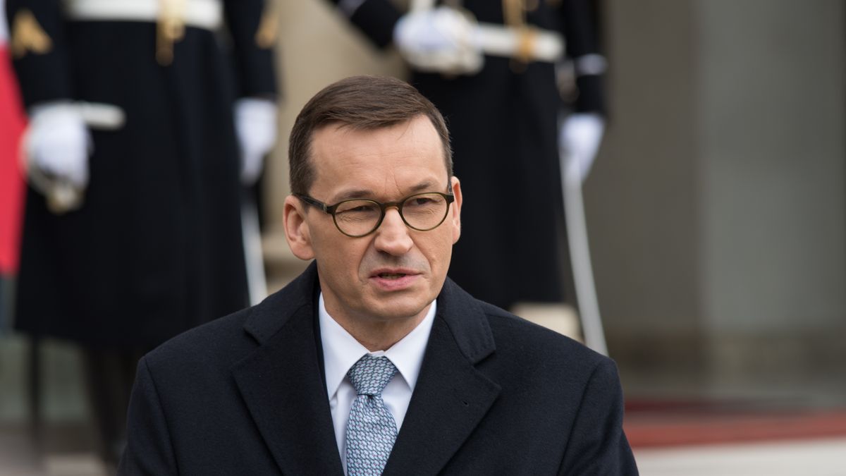 Morawiecki zapowiadając nowe obostrzenia wbił szpilkę prywatnym szpitalom