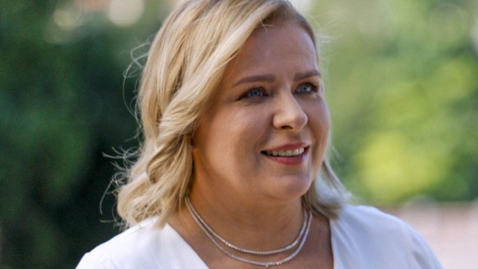 Aneta Zając w modelującej sukience