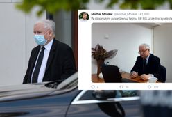 Jarosław Kaczyński przy laptopie. Zaskakujący ruch prezesa PiS