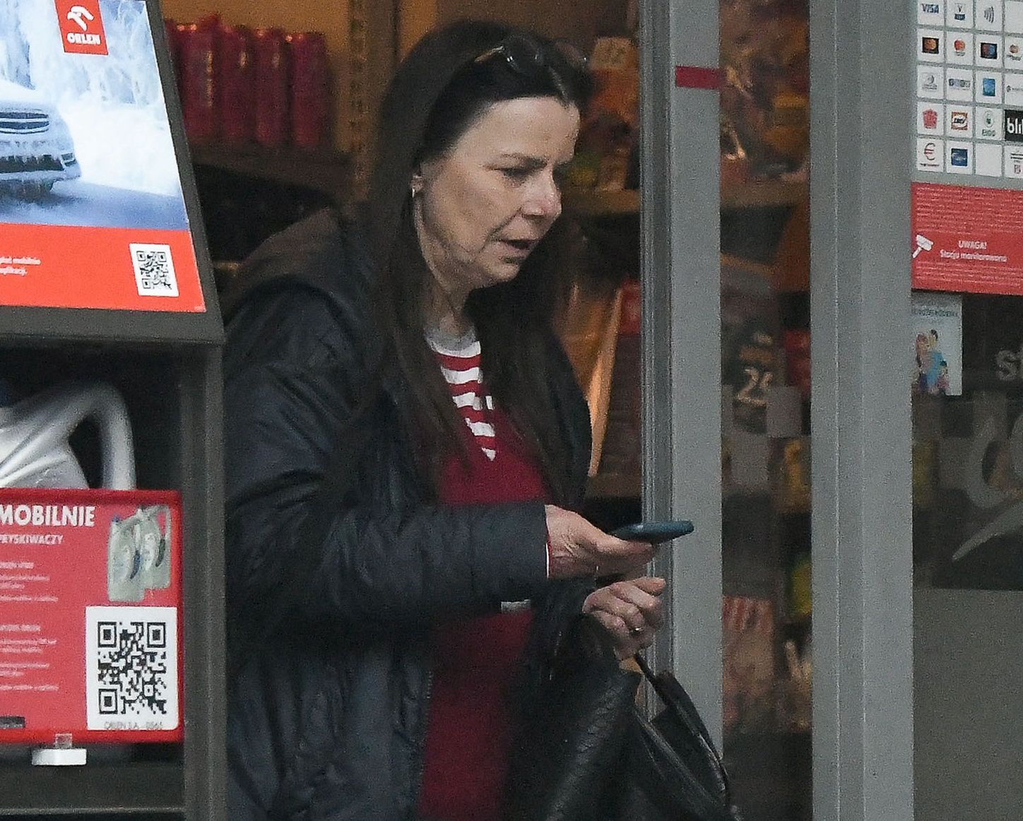 Agata Kulesza "przyłapana" na stacji paliw