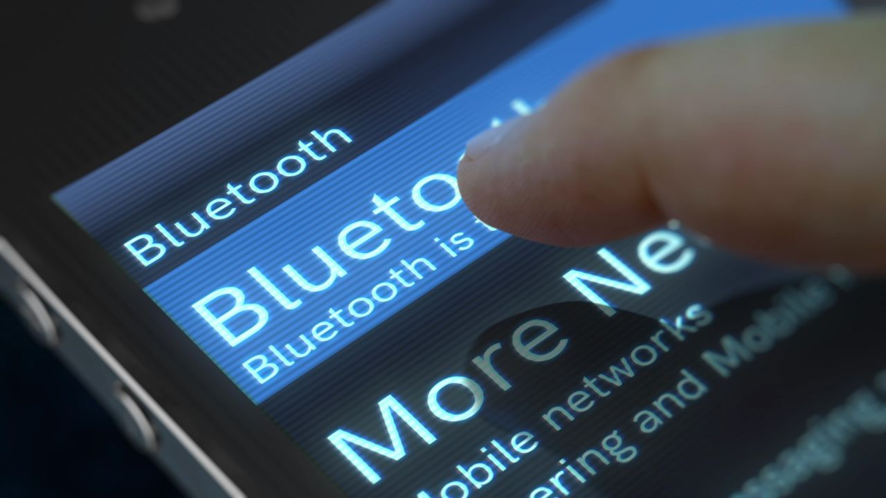 Z pomocą Bluetootha da się przesłać malware na czyjeś urządzenie