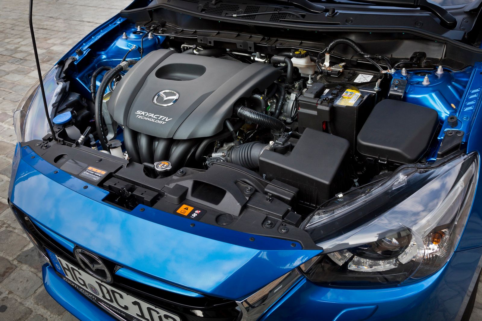 Europejska Mazda 2 – obszerna galeria zdjęć 52