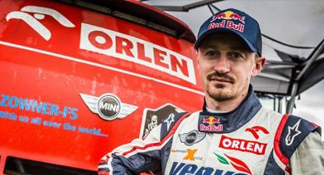 Orlen nie sponsoruje już Adama Małysza w rajdach, bo zmienia strategię