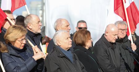 Gorąco na miesięcznicy smoleńskiej. "Zrobiło się niebezpiecznie"