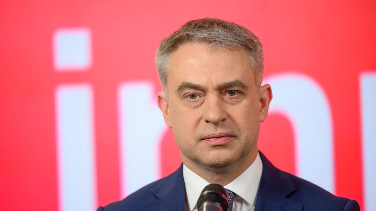 Poznań, 14.05.2025. Wicepremier, minister cyfryzacji Krzysztof Gawkowski podczas kongresu Impact'25, 14 bm. w Poznań Congress Center. Kongres jest miejscem dyskusji dotyczących biznesu, polityki, nauki i nowoczesnych technologii. (aldg) PAP/Jakub Kaczmarczyk