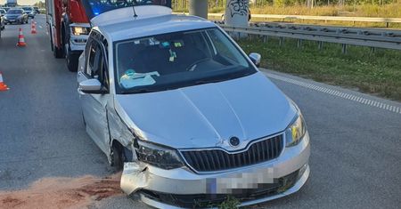 Bez koła, z ponad 2 promilami i zakazem prowadzenia. 34-latka zatrzymana po szaleńczej jeździe na S17
