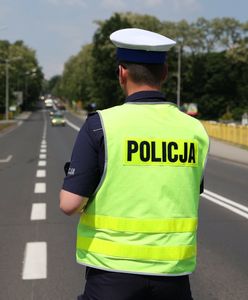 Zakazany napis na samochodzie. Policja i sądy wlepiły mu sporą karę