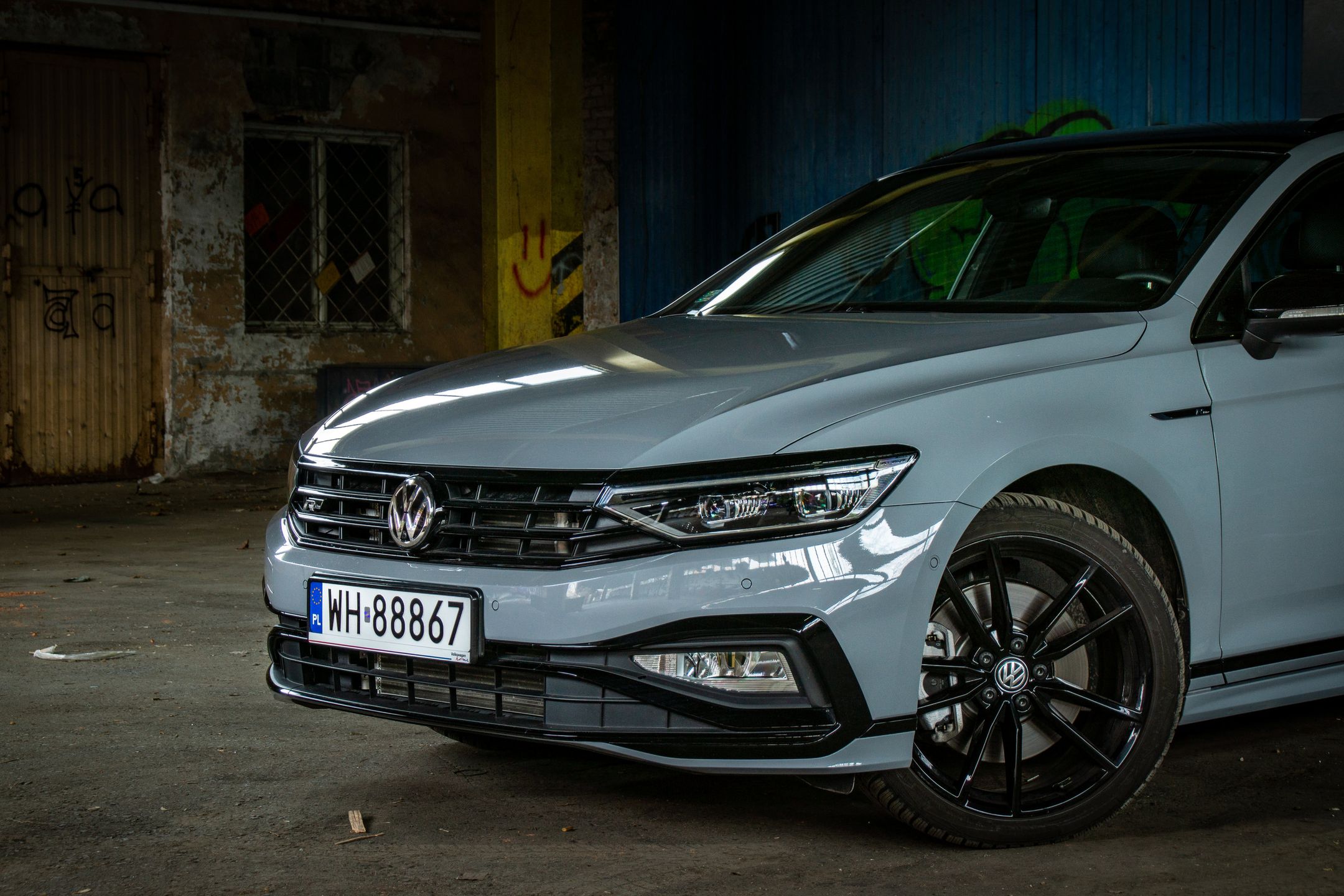 VW Passat R-Line po liftingu - to tylko jedna z wielu ciekawych konfiguracji. Ford do Mondeo aż tylu nie oferował