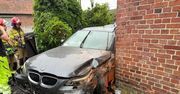 Namysłów: Pijana 20-latka bez prawa jazdy wjechał BMW w ogrodzenie