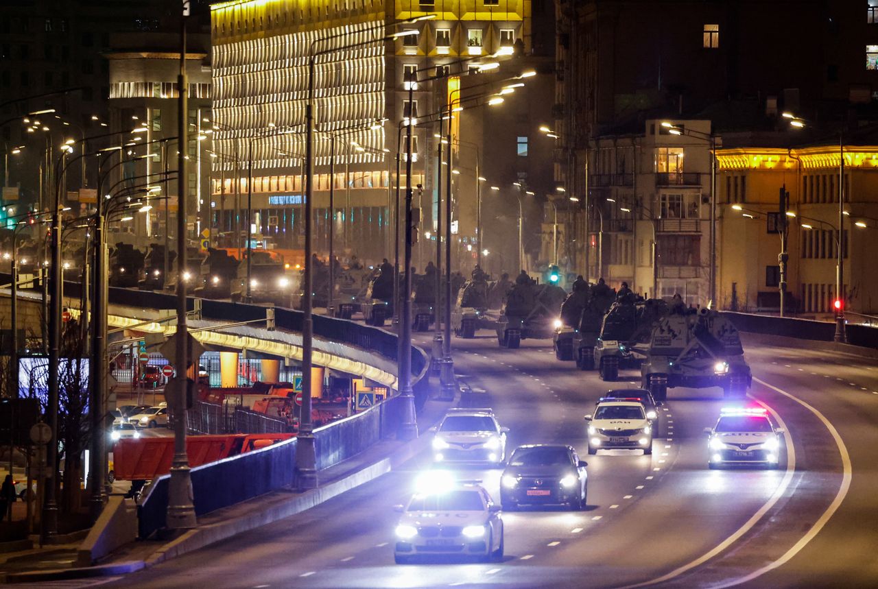 Już się szykują. Czołgi na ulicach Moskwy