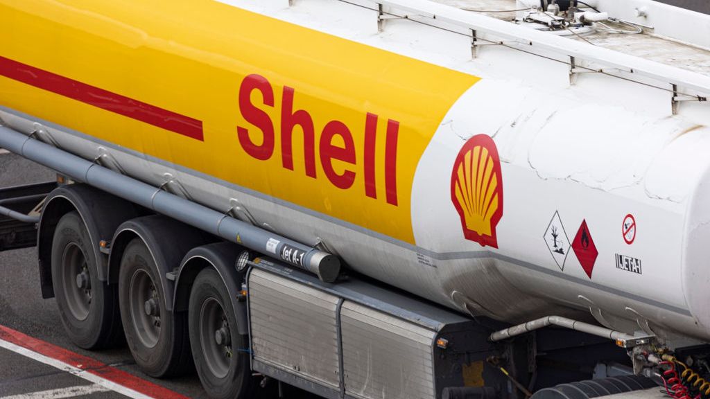 Shell Tanker Truck As Shell Reports Record High Profits
Shell tanker truck with Jet-A1 aviation fuel for aircraft at Eindhoven Airport in the Netherlands, on February 1, 2023. Shell logo visible on the truck. Shell plc is a British multinational oil and gas company headquartered in London, England, formerly as Royal Dutch Shell plc. The oil and gas giant has reported surged record net profits of nearly $42.3 billion last year, the highest in its 115-year history Shell. The energy giant announced Thursday, as the invasion of Russia to Ukraine sent oil and gas prices soaring. (Photo by Nicolas Economou/NurPhoto via Getty Images)
NurPhoto
editorial, fuel, profit, tanker, tarmac