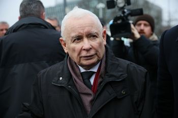 Obowiązkowa służba wojskowa? Kaczyński nie ma wątpliwości. "Nie unikniemy tego"