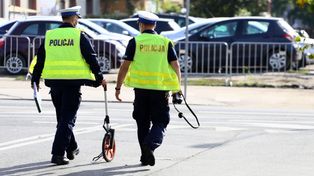 Gorzów Wielkopolski: Pijany kierowca z ogromną prędkością wbił się w inne auto. Świadkowie ruszyli za nim w pościg | FILM