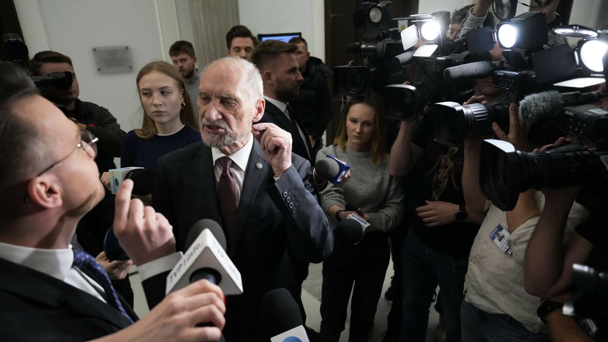 Kłótnia Witczaka i Macierewicza