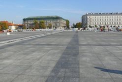 Plac Piłsudskiego gotowy pod koniec października