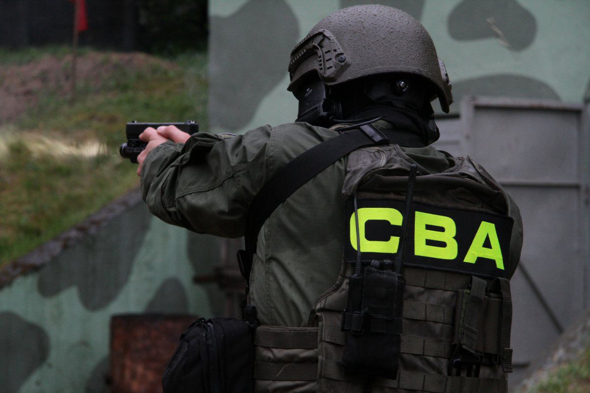 Agenci CBA wkroczyli do PKOl, PZKosz i PLK. Szukają "lewych" faktur