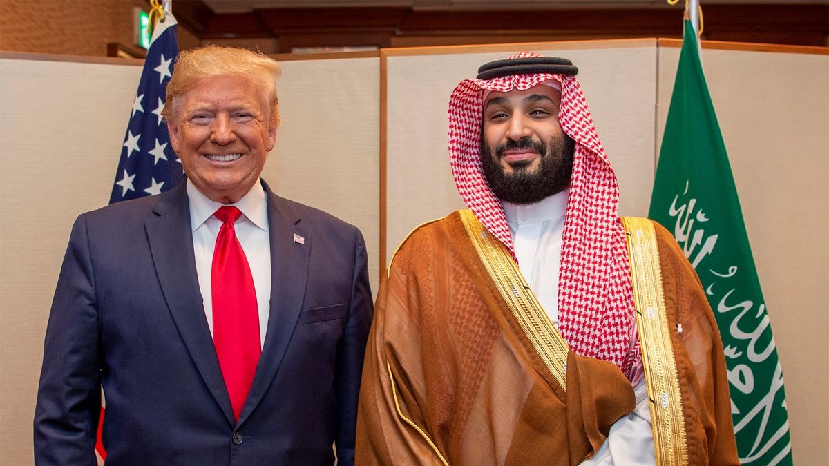 Donald Trump w trakcie spotkania z księciem 