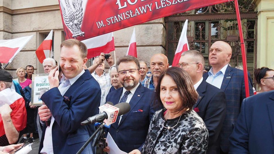 Wtorkowy protest PiS przeciwko centrom integracji cudzoziemców w Łodzi.