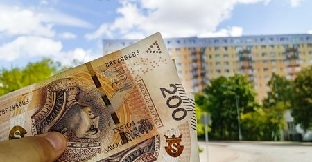 Nowe dane o zadłużeniu Polaków. Widać "trend związany z przyrostem wynagrodzeń"