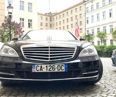 Kraków. Luksusowa limuzyna dla marszałka Małopolski