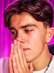 Kacper Błoński ostro o Marcinie Dubielu. "Musi wypić to całe piwo, które nawarzył"