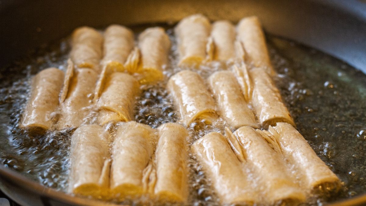 Flautas to przysmak, który może konkurować z krokietami